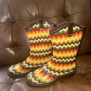 Chevron Pattern Rain Boots - Multicolor